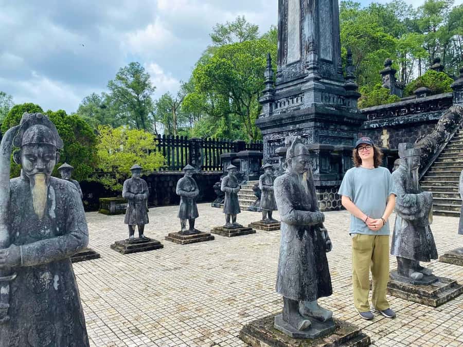 Hue: Private Guided Tour to Royal Tombs & Hue Imperial City - Minh Mang Tomb: grandeur with gardens and lakes