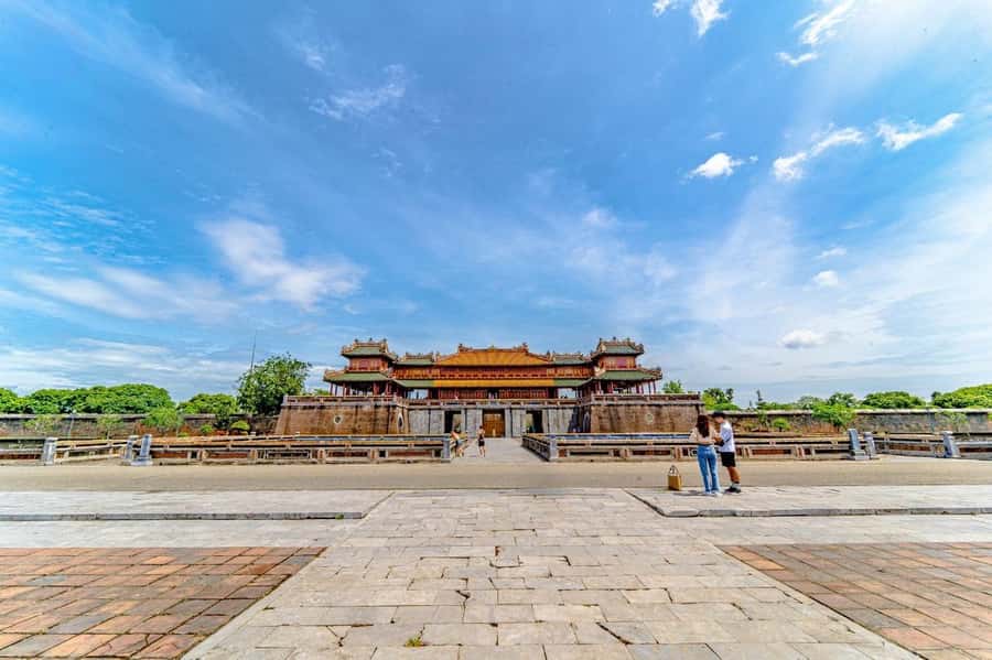Hue: Private Guided Tour to Royal Tombs & Hue Imperial City - Thien Mu Pagoda (1601): seven stories of quiet