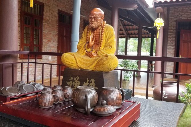 Hue Retreat: Tea and Meditation Tour with Vegetarian Meal - Chùa Đức Sơn: Where the Retreat Begins