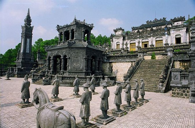 Hue’s Top Attractions by Car with Informative ES Driver - Stop 4: Thien Mu Pagoda, River Views and Pine Forest Calm