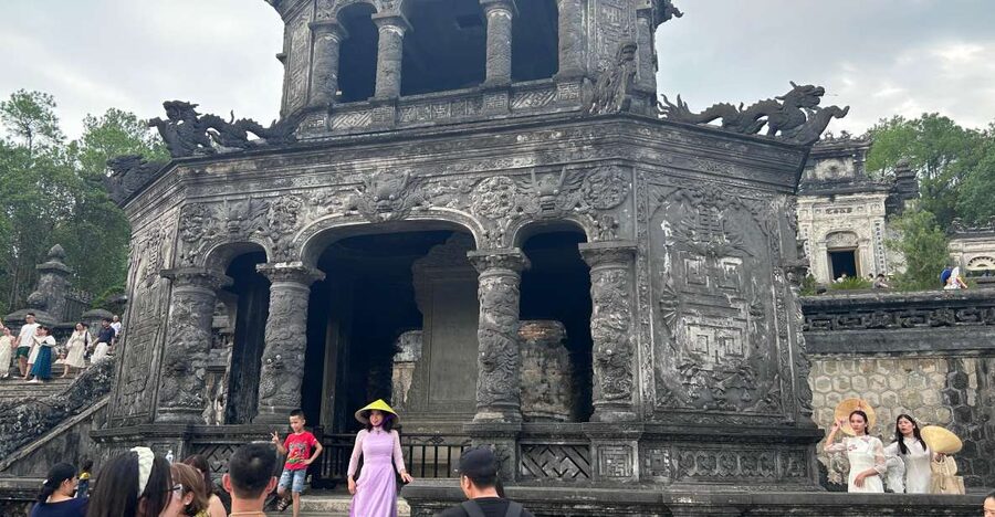 Hue Sightseeings Royal Tombs , Citadel with Private Driver - From hotel pickup to the first gate: pacing you can actually handle