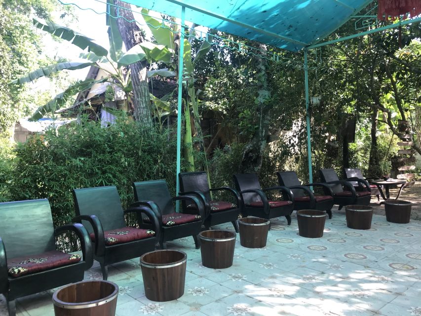 Hue: Thuy Bieu Village Bike Tour with Lunch - Lunch in Thuy Bieu: simple, local, and not rushed