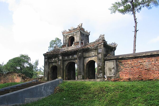 Hue: Thuy Bieu Village Cycling Half-day Tour - Getting Picked Up in Hue City Center (And Staying Comfortable)