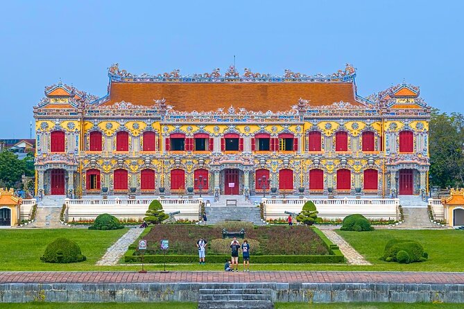 Hue Walking Tour: Explore The Imperial City & Tour Guide - Kien Trung Palace and Dien Tho Palace: Contrasts Across Time, War, and Rebuilding