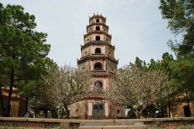 Private Hue Full Day City Tour for Families - Lunch at Quan Hanh Restaurant: bun bo hue plus a simple family setup