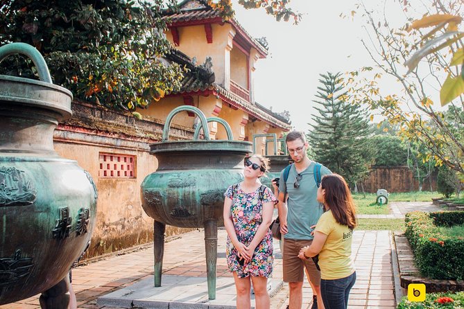 Private Walking Tour of Hue Imperial City - Thai Hoa Palace: ceremonial power in a single stop
