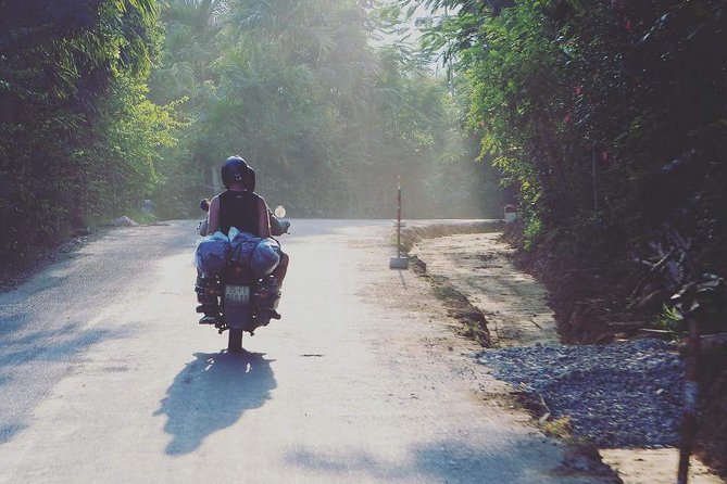 Top Gear with EasyRider Hue to Hoi An or Hoi An to Hue - Pickup, mobile ticket, and how to set yourself up for an easy day