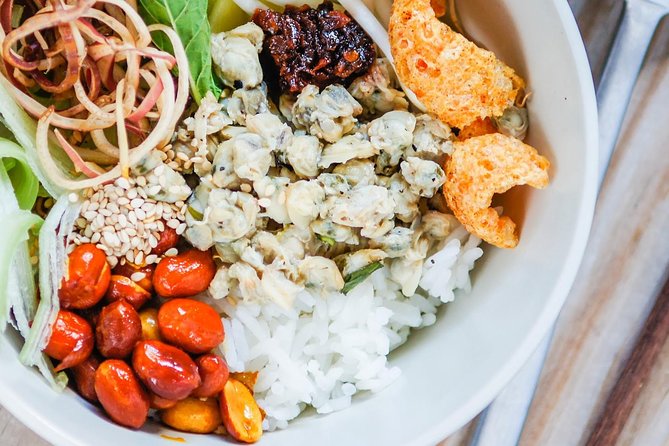 Walking street food tour - Hue at 5:30 pm: The perfect pace for a food walk