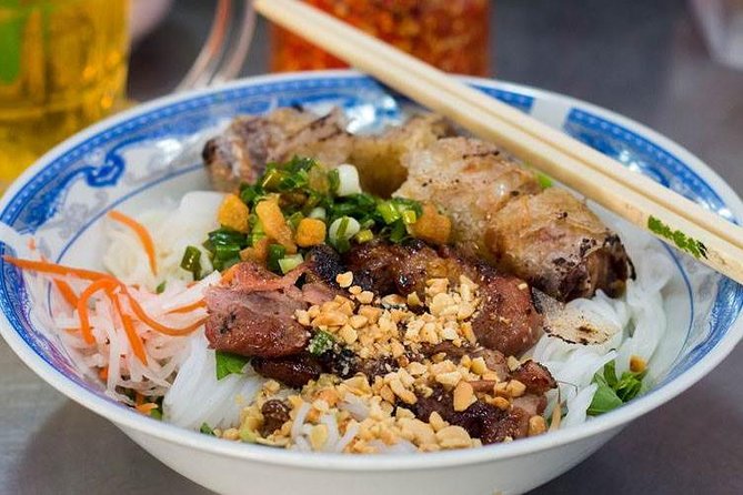 Walking street food tour - Who should book this Hue street food tour